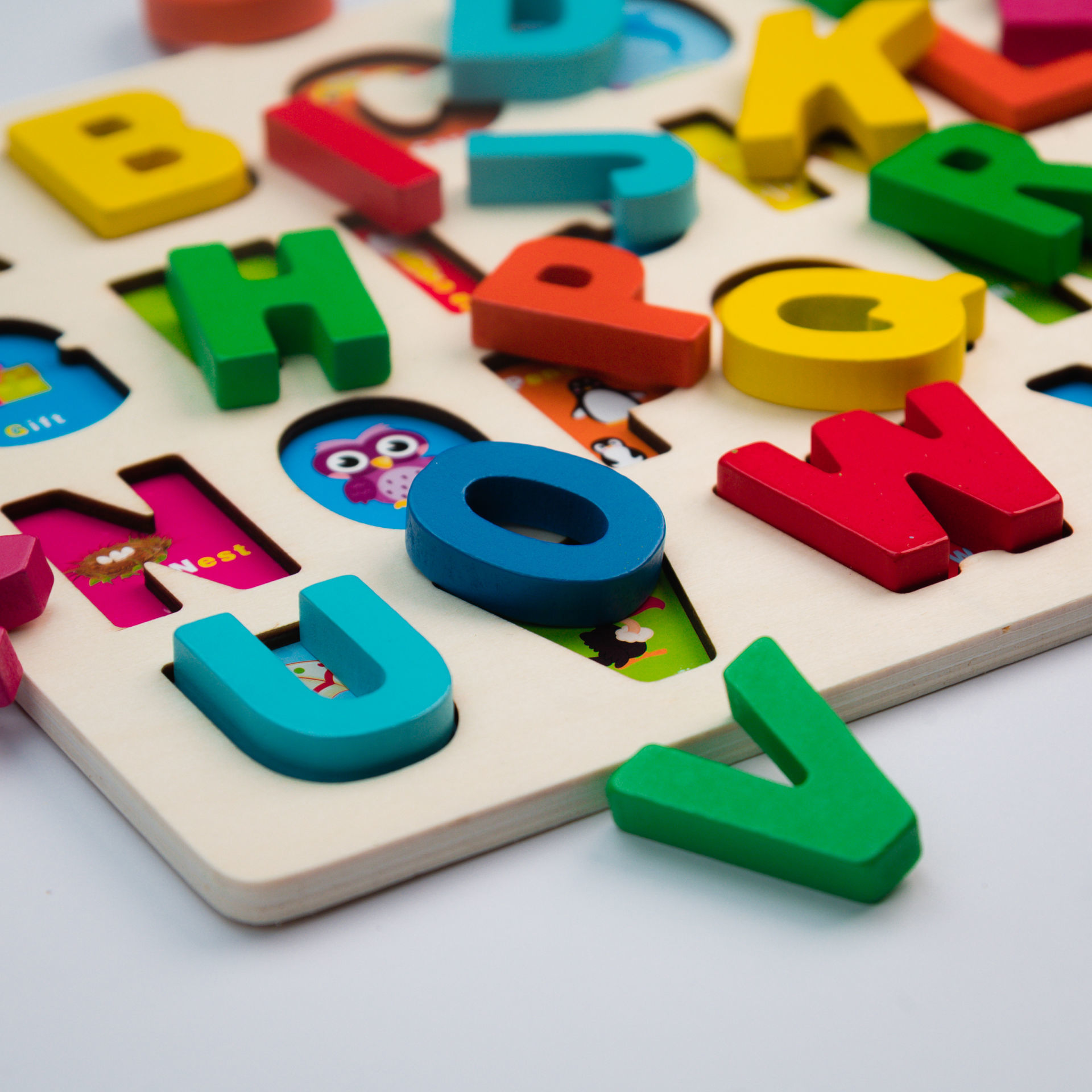 bitsy toys / Wooden alphabet puzzle